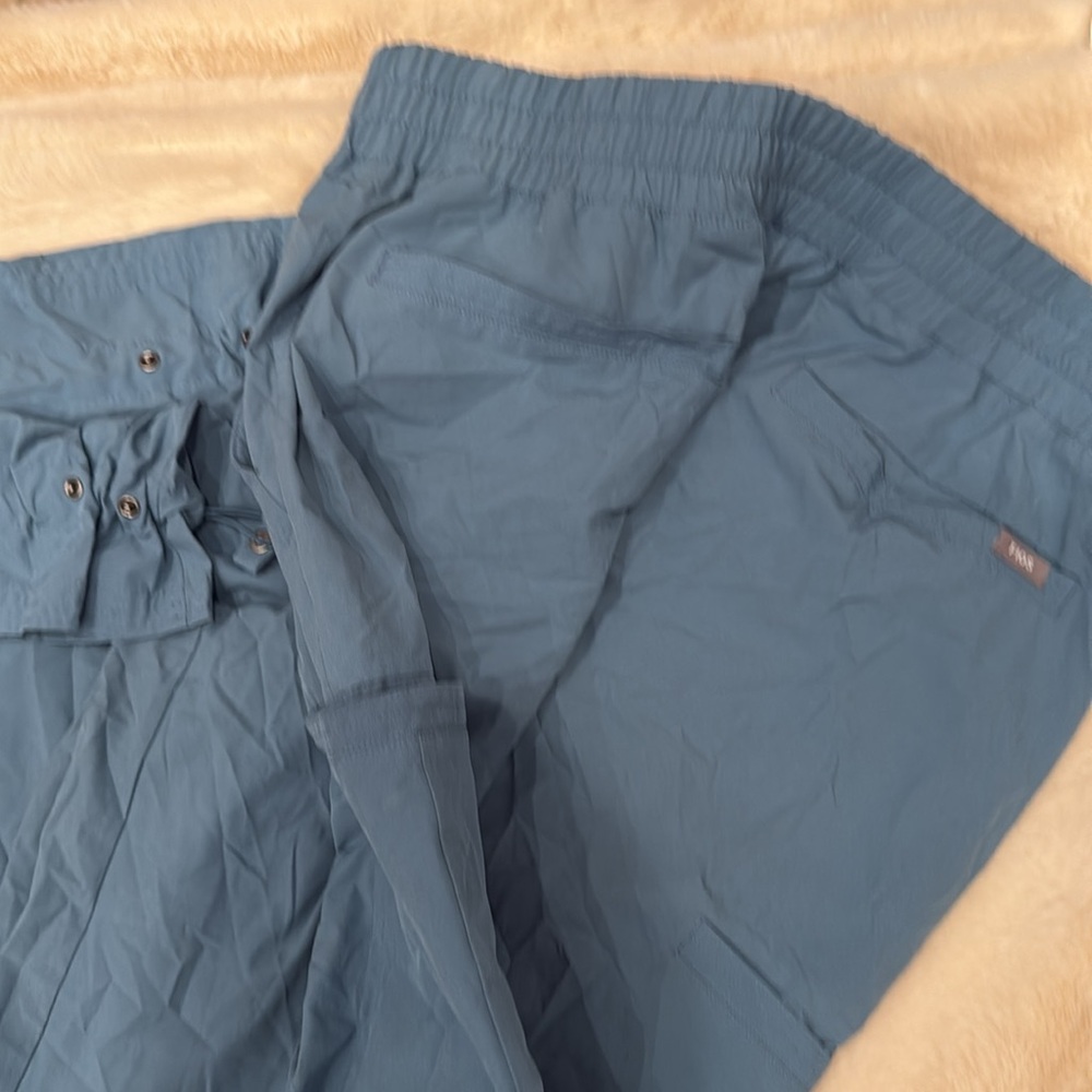 Figs Uniform! Medium Tops and XL Bottoms - Picture 2 of 4
